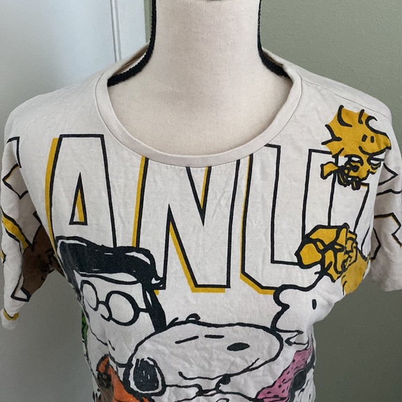 Peanuts Cropped T-shirt - Picture 2 of 9